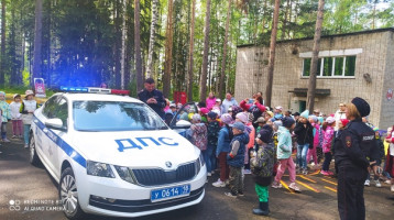 Познавательная встреча с ГИБДД города Глазова Познавательная встреча с ГИБДД города Глазова.